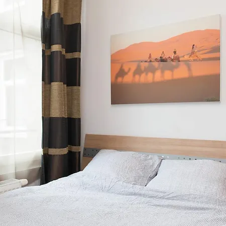 Fashion East Bed & Breakfast *